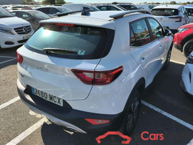 KIA Stonic / 2017 / 5P / todoterreno 1.0 T-GDi 74kW (100CV) MHEV iMT Drive (AC2) #2