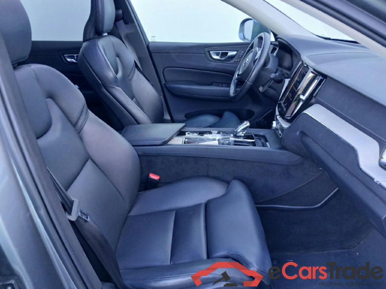 VOLVO XC60 / 2017 / 5P / todoterreno 2.0 T6 AWD Recharge Inscription Auto (AC) #6