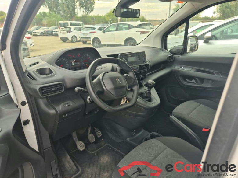 PEUGEOT Rifter / 2018 / 4P / combi Active Standard BlueHDi 73kW (IND) #3