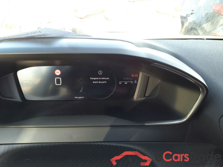 PEUGEOT 2008  PEUGEOT 2008  1.2 puretech 100 allure  BVM6 #6