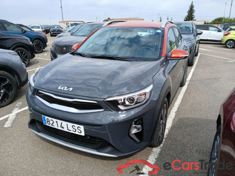 KIA Stonic / 2017 / 5P / todoterreno 1.0 T-GDi 88kW (120CV) MHEV Drive DCT