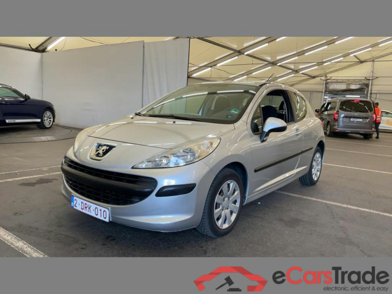 PEUGEOT 207 1.4i Trendy #1