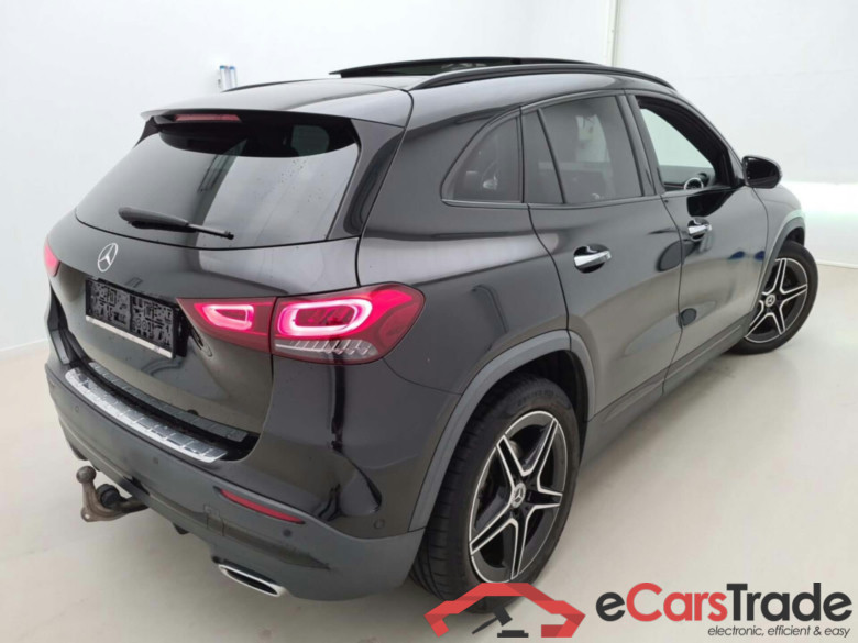 MERCEDES-BENZ GLA 200D AMG LINE AUT. #2