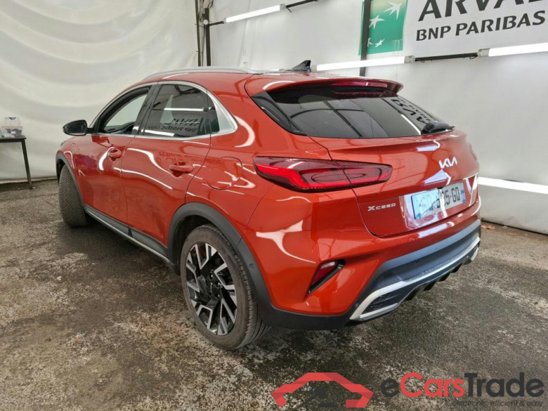 KIA XCeed / 2022 / 5P / Crossover 1.6 GDI PHEV LOUNGE DCT6 #3