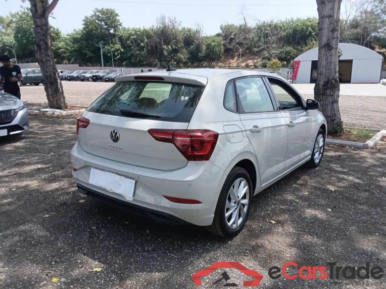 VOLKSWAGEN POLO / 2021 / 5P / BERLINA 1.0 TSI STYLE #2