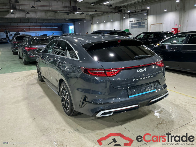 KIA PROCEED 1.5 T-GDI GT LINE DCT #3