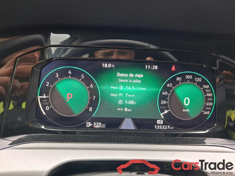 Golf VIII Berlina Life eTSI 1.0 TSI 110CV AT7 E6d #3
