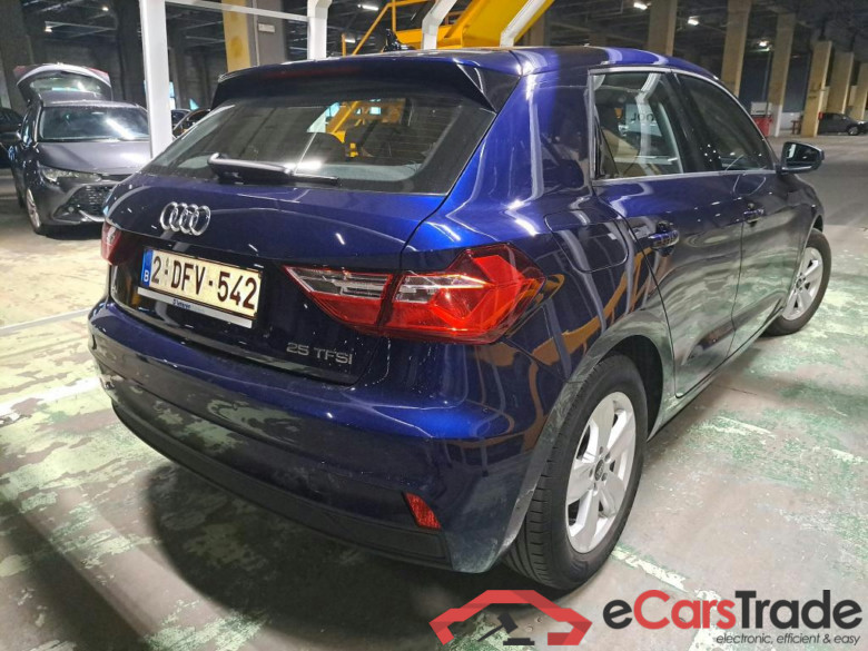 Audi A1 SB 1.0 25 TFSI Virtual Navi Klima PDC ... #3