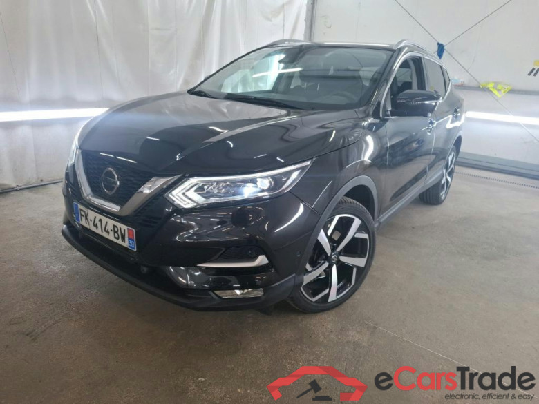 NISSAN Qashqai / 2017 / 5P / Crossover 1.3 DIG-T 140 Tekna #1
