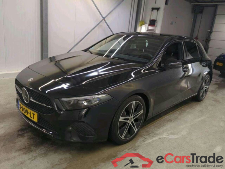 MERCEDES-BENZ A-klasse 180 Luxury Line