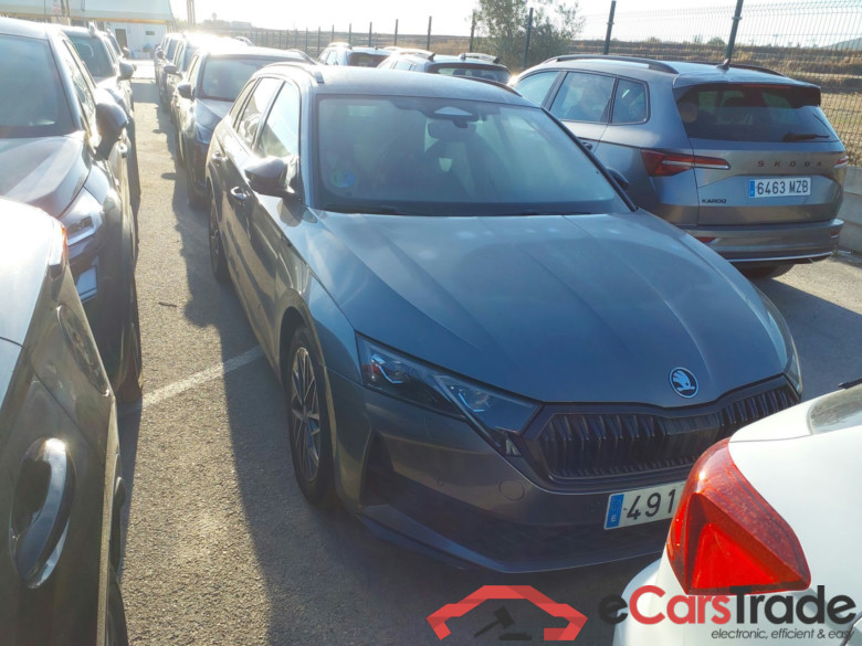 SKODA Octavia 1.5 TSI m-HEV 110 kW (150 CV) DSG 7 vel. Combi Sportline(Winterpack) #1