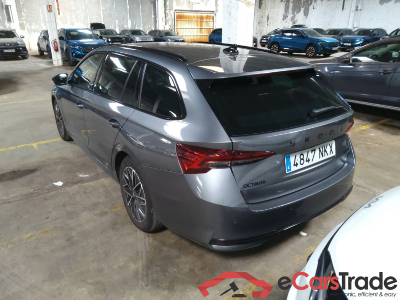SKODA Octavia 1.5 TSI m-HEV 110 kW (150 CV) DSG 7 vel. Combi Sportline(Winterpack) #2