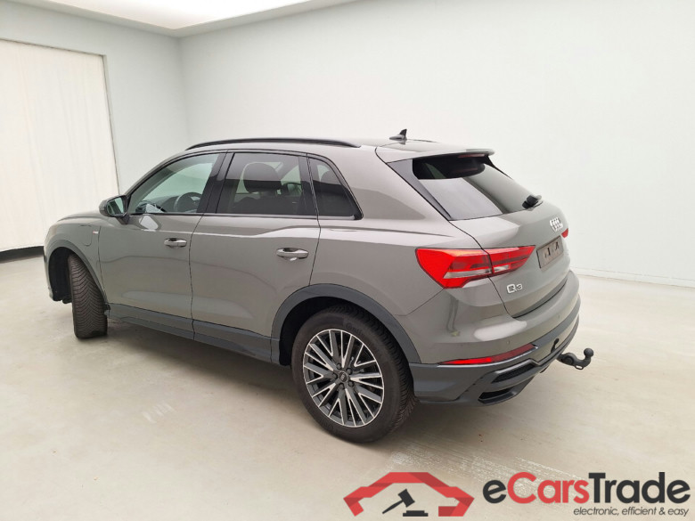 Audi, Q3 '18 PHEV, Q3 45 TFSie PHEV 180kW SL.Str. #3