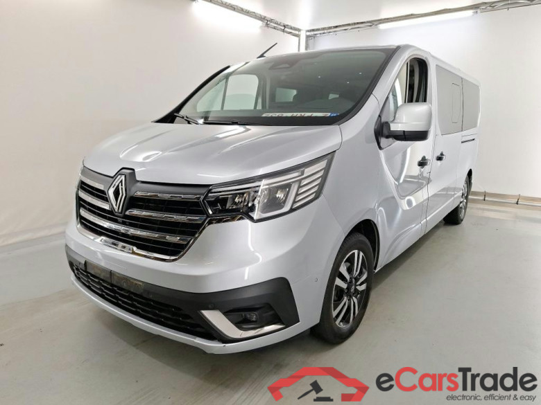 RENAULT TRAFIC 2.0 DCI 110KW SPACECLASS LWB #1