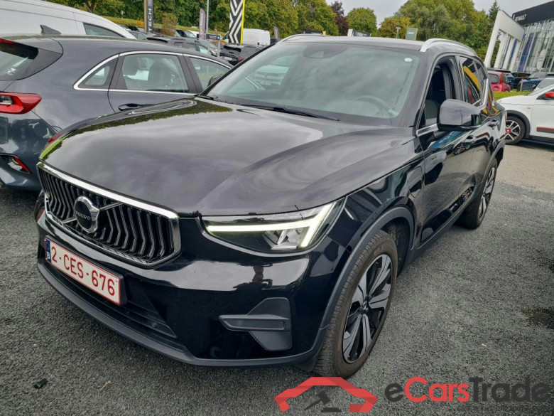 VOLVO XC40 1.5 T4 PHEV CORE DCT #1