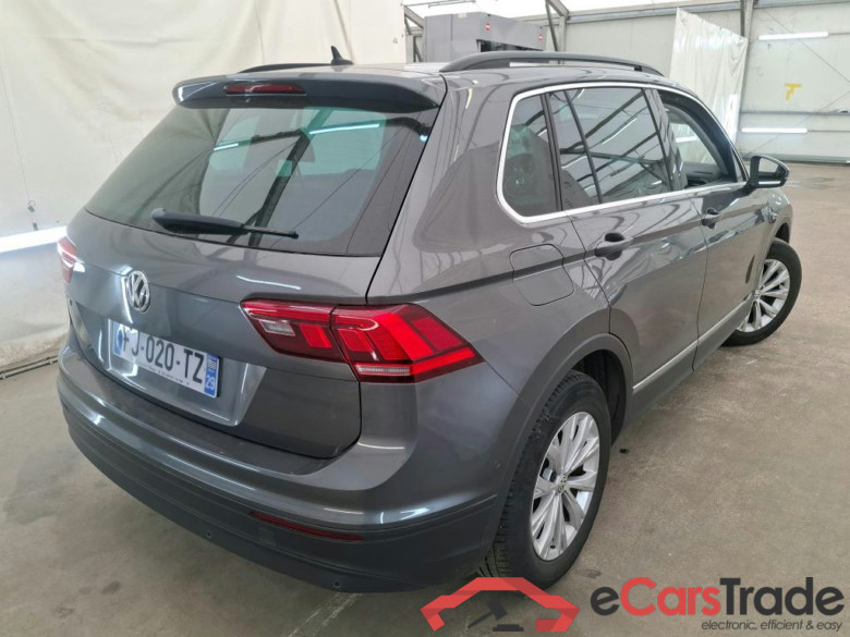 VOLKSWAGEN Tiguan / 2016 / 5P / SUV 2.0 TDI 150 DSG7 Confortline Business #3