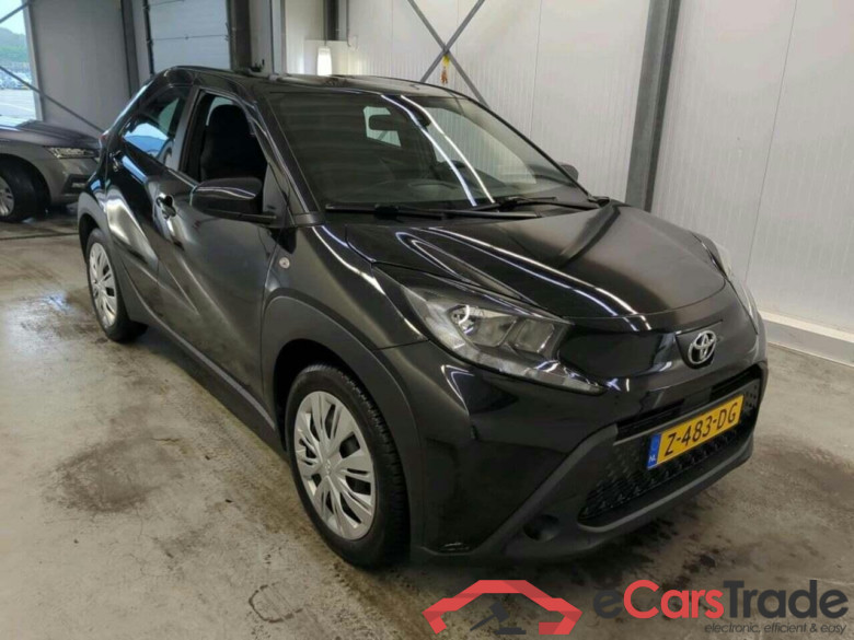 TOYOTA Aygo X 1.0 VVT-i MT Play #5