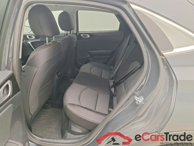 Kia, XCeed FL'22 PHEV, KIA XCeed 1.6 GDi PHEV DCT Business Line 5d #4