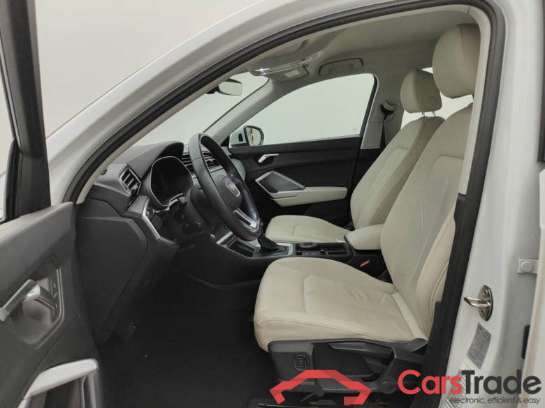 Audi Q3 40 TDI quattro S tronic S line 5d #3