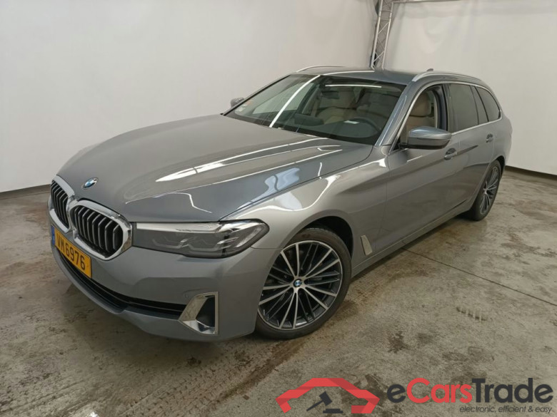 BMW 5 TOURING DIESEL - 2020 520 dXA 190hp MHD 5d (total options: 10,095 Ex.Vat)