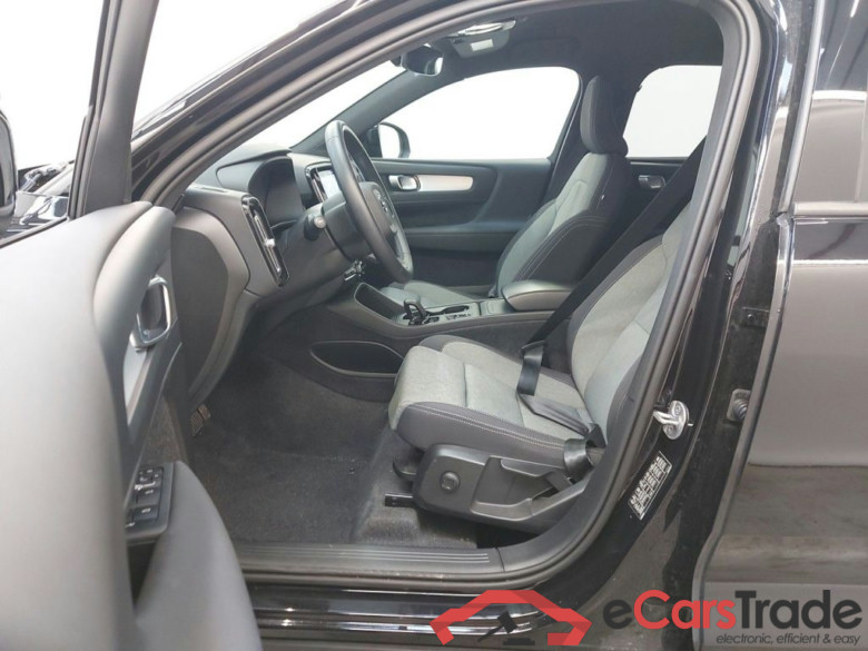 Volvo XC40 B3 Core DCT 5d #3