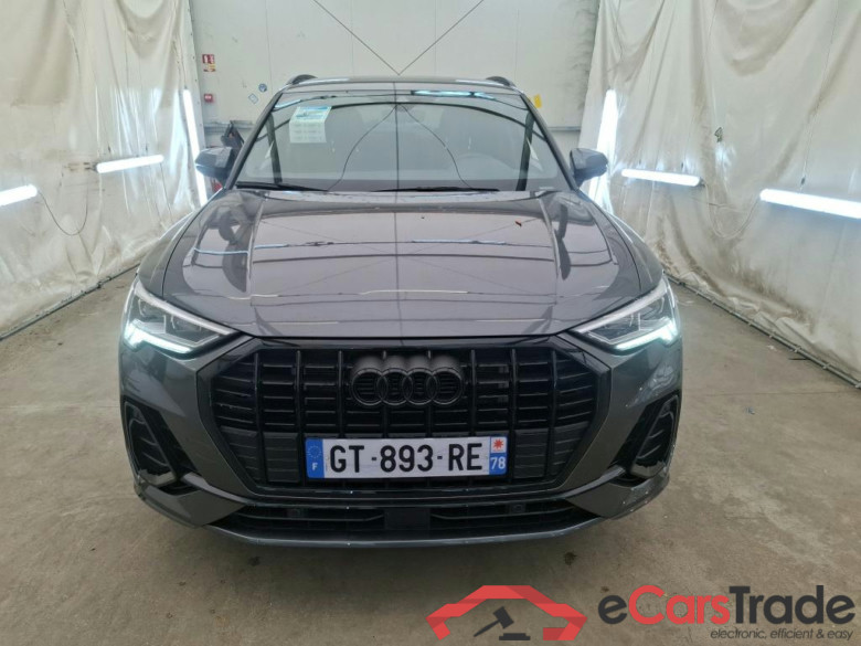 AUDI Q3 / 2018 / 5P / SUV 45 TFSI E 245 S TRONIC S LINE