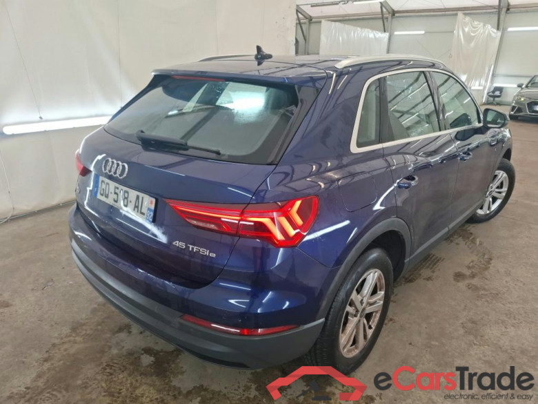 AUDI Q3 / 2018 / 5P / SUV 45 TFSI E 245 S TRONIC BUSINESS LINE #4