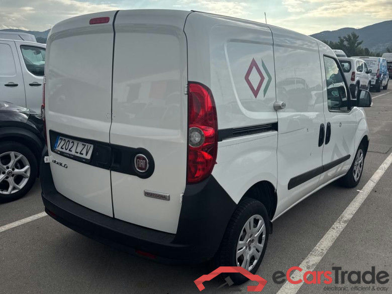 FIAT Doblò Cargo/2015/4P/furgón derivado de turismo Cargo SX 1.6 Mjet 66kW (90CV) #2