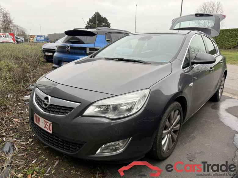 OPEL Astra 1.6i Cosmo