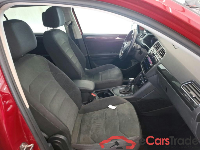 VOLKSWAGEN Tiguan Allspace 5p SUV 20 TDI 150 DSG7 Carat #6