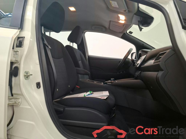 Nissan Leaf ACENTA 39kWh 5d #3