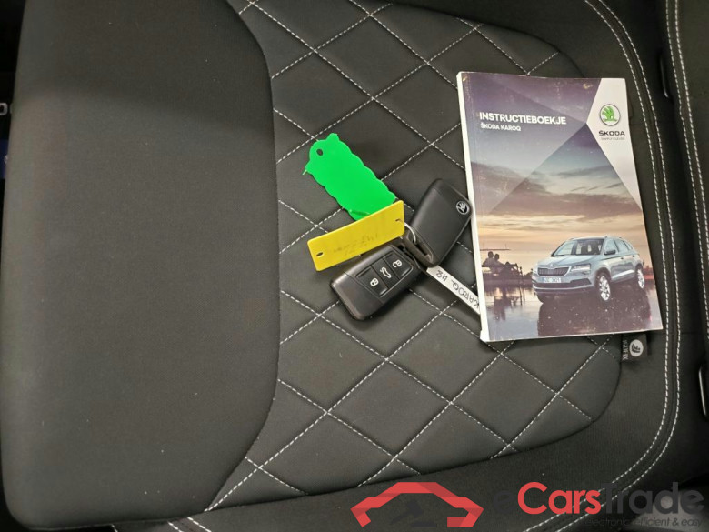 Škoda Karoq 1.5 TSI Greentech DSG Sportline Business 5d + Pano #4