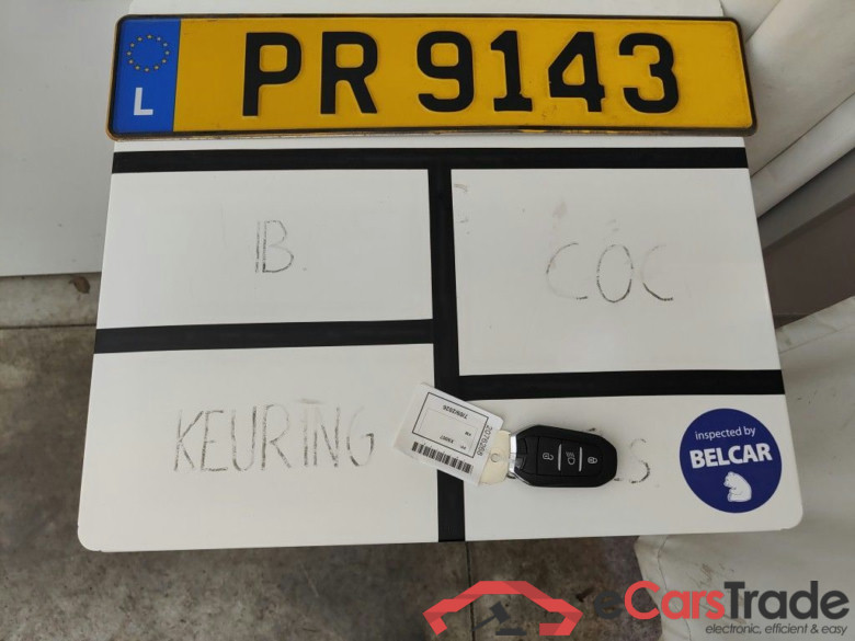 PEUGEOT 5008 DIESEL - 2021 1.5 BlueHDi 130 Active Pack AT 5d #4