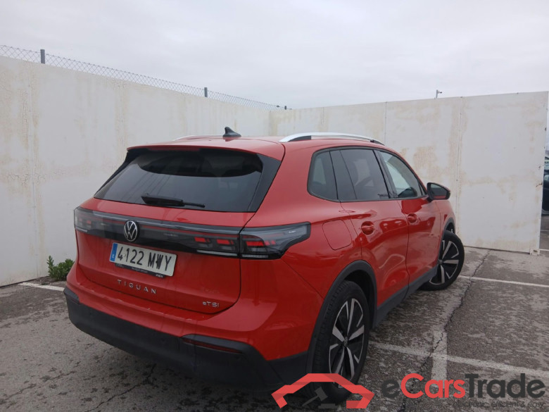 VOLKSWAGEN Tiguan / 2023 / 5P / todoterreno 