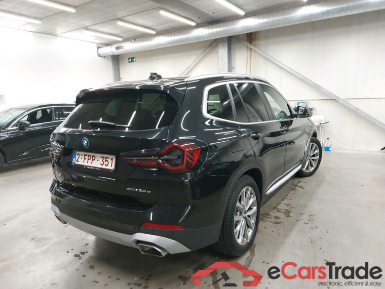 BMW - BMW X3 xDrive30e 292PK Pack Business With Heated Seats & Heated Steering Wheel & Comfort & Travel & Driving Assistant Pack & Active Protection & Parking Assistant Plus & Trailer Hook  * HYBRID * #2