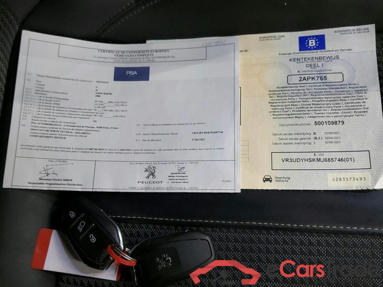 PEUGEOT - PEU 2008 BlueHDi 110PK GT With Keyless Entry & Park Assist #4