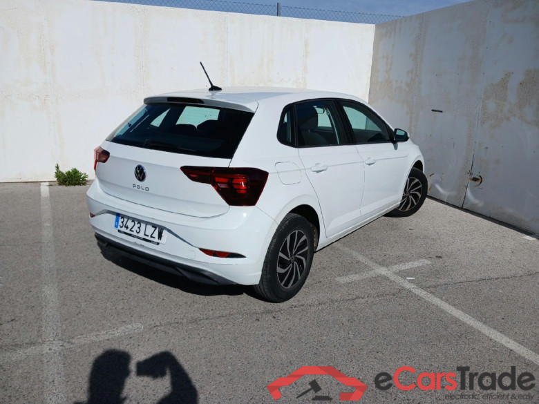 VOLKSWAGEN Polo / 2021 / 5P / berlina con portón Life 1.0 TSI 70kW (95CV) #2
