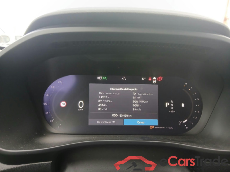 VOLVO XC40 / 2021 / 5P / todoterreno 2.0 B3 G Plus Bright Auto #4