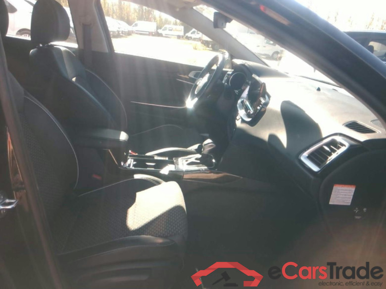 XCEED 1.6 GDI 141 PHEV ACTIVE DCT6 #5