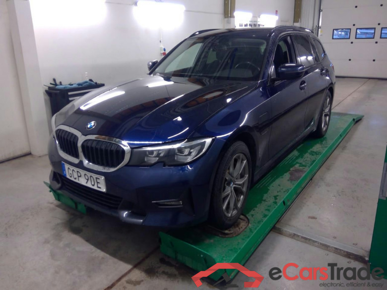 330e Tour. xDr. Connect. Aut #1