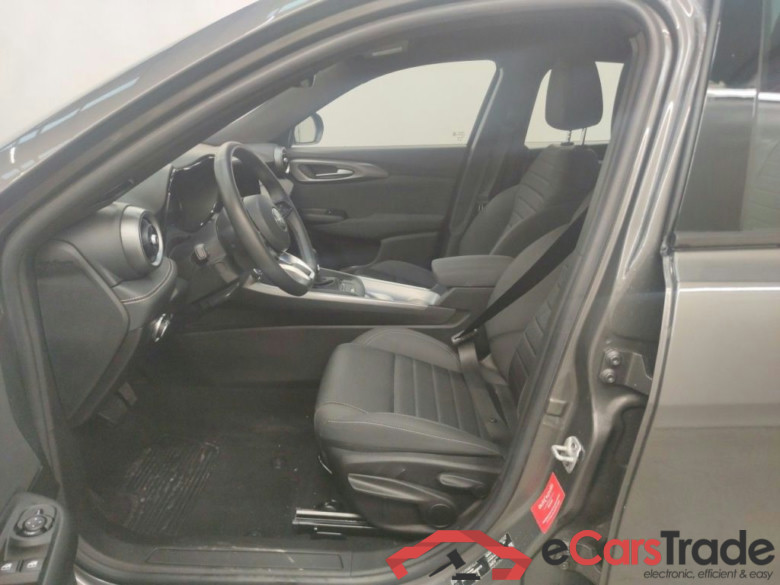 Alfa Romeo Tonale 1.5 160 MHEV TI FWD 5d #3
