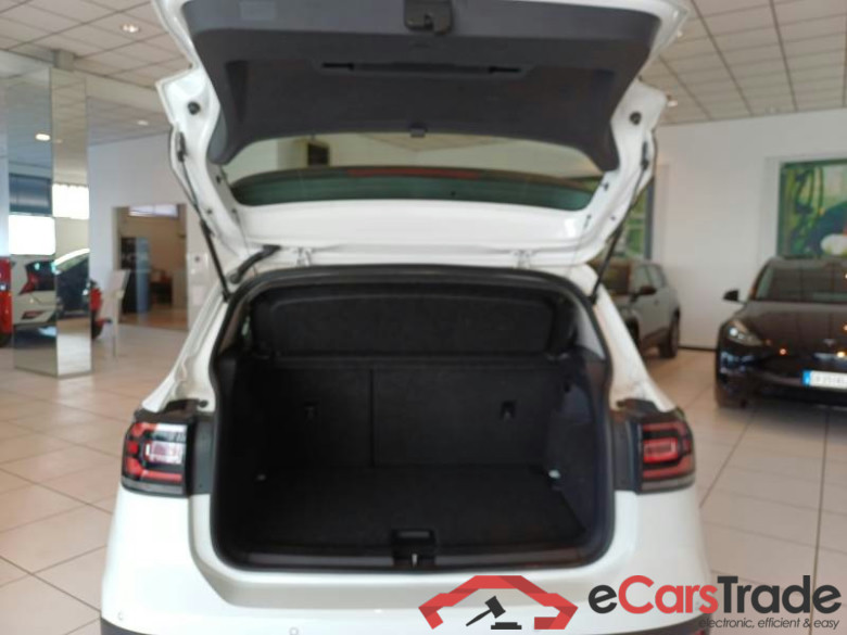 VOLKSWAGEN T-CROSS / 2019 / 5P / SUV 1.0 TSI 81KW STYLE DSG #4