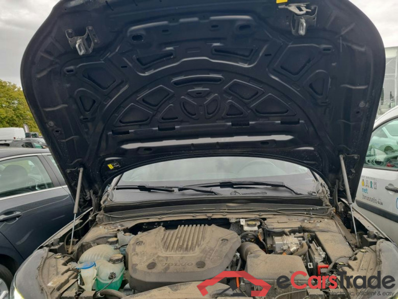 VOLVO XC40 1.5 T4 PHEV CORE DCT #4