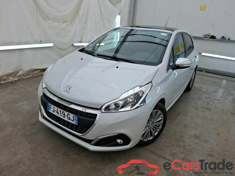 PEUGEOT 208 / 2015 / 5P / Berline Puretech 110 S&S Allure