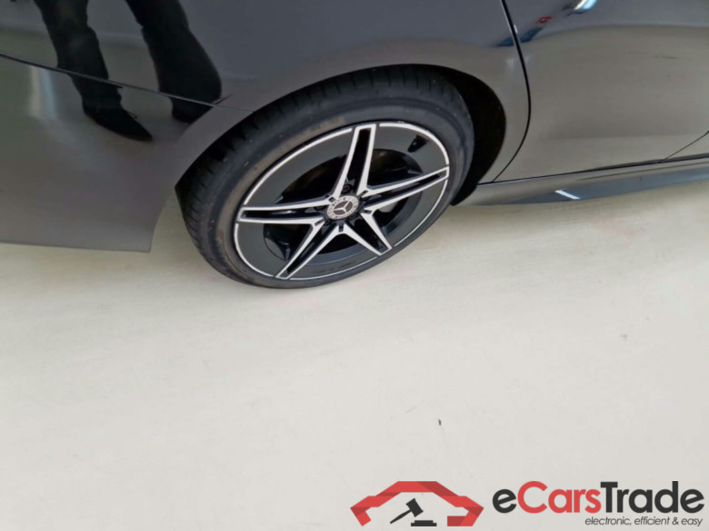 MERCEDES-BENZ C-KLASSE ESTATE 300E AMG LINE #6