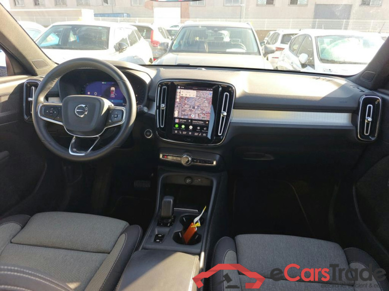 VOLVO XC40 / 2021 / 5P / todoterreno 2.0 B3 G Core Auto #3